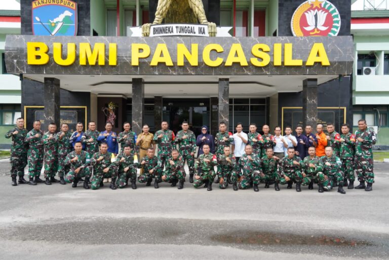 Kapok Sahli Pangdam XII/Tpr Buka Latihan Posko I Korem 102/Pjg