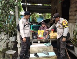 Polsek Teluk Meranti Kembali Lanjutkan Jum’at Berkah, Salurkan Bansos Sembako