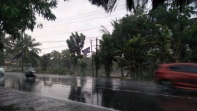 Hujan Deras Dan angin Kencang, Kades Senggigi Minta Warga Tetap Waspada