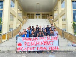 Kesra Kabupaten Pelalawan Ketar-Ketir, mahasiswa pelalawan Gelar Aksi Di Depan Kantor DPRD Pelalawan