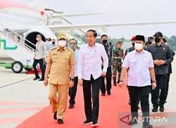 Joko Widodo Berkunjung Ke Riau, Masyarakat Sangat Berniat Mengundang Bapak Presiden Republik Indonesia Ke Pulau Padang Kepulauan Meranti