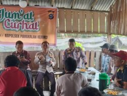 Giat Jumat Curhat Kembali di Gelar Polsek Pangkalan Kerinci, Kapolsek Dengar Langsung Curhat Warga
