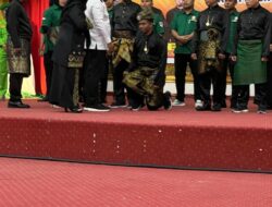 Disaksikan Bupati Pelalawan, Panglima Samadiraja Tun Sri Dr Hj Intsiawati Ayus Lantik DPW RMB-LHMR Pelalawan