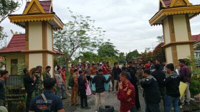 Mahasiswa Pelalawan Gelar Aksi Lanjutan Di Depan Kantor Bupati Pelalawan Terkait Permasalahan Beasiswa 2022