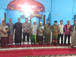Polsek Teluk Meranti Gelar Subuh Harmoni Polres Pelalawan di Masjid