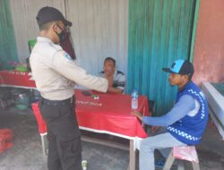 Operasi Yustisi di Desa Segati, Polsek Langgam Berikan Himbauan Prokes