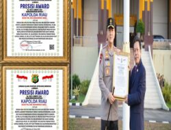 Terima 2 Penghargaan ‘PRESISI AWARD dari LEMPKAPI, Kapolda Riau Irjen Moh Iqbal : Ini Motivasi Sekaligus Vitamin yang Sangat Luar Biasa