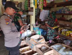 Jelang Bulan Ramadhan, Personil Polsek Teluk Meranti Cek Harga Bapokmas