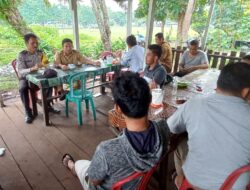 Bersama Masyarakat Binaan, Polsek Teluk Meranti Kembali Gelar Jumat Curhat