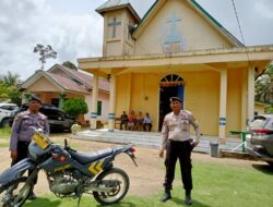 Personil Polsek Kerumutan Gelar Patroli Pengamanan Ibadah Minggu