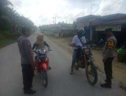 Personil Polsek Kerumutan Lakukan Patroli Dialogis