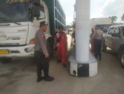 Jaga Situasi Kamtibmas, Polsek Pangkalan Kerinci Patroli di Sejumlah SPBU