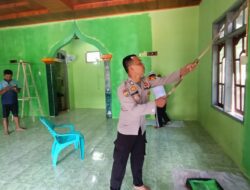 Hadir di Tengah Masyarakat, Polsek Kerumutan Ikut Goro Bersama Warga