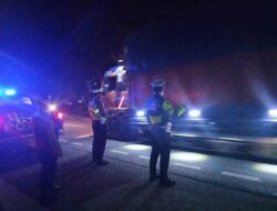 Di 2 Titik Jalan Lintas Timuri, Polsek Bandar Sei Kijang Patroli Blue Light