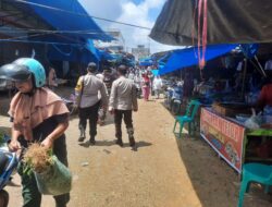 Sambangi Pasar Pada Akhir Pekan, Polsek Ukui Lakukan Ini