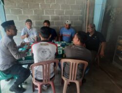 Bersama Warga Kelurahan, Polsek Kerumutan Gelar Kegiatan Jumat Curhat