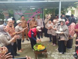 Kapolsek Bunut Hadiri HUT PPNI di Desa Binaan