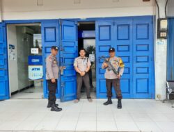 Ingatkan Warga Tetap Waspada Dan Tidak Mudah Percaya Dengan Orang Yang Baru Dikenal, Polsek Ukui Gelar Patroli