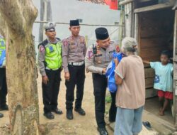 Jelang Berbuka Puasa, Satlantas Polres Tulang Bawang Bagikan 50 Paket Sembako Kepada Warga