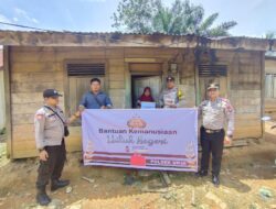 Polsek Ukui Berikan Bantuan Kemanusiaan Untuk Negri Kepada Masyarakat