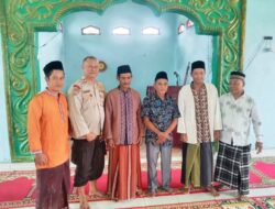 JUMAT CURHAT, Polsek Ukui Dekat Dengan Masyarakat