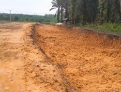 Tambang galian C jenis tanah urug di duga ilegal kabarnya di tindak Aparat