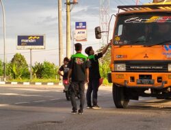 Komunitas Kawasaki ninja Clup  Mengelar bakti sosial di bulan Romadon