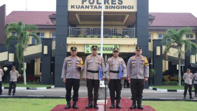 Kapolres Kuansing Pimpin Upacara Pelepasan Purna Bhakti Anggota Polri