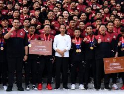 Presiden Jokowi Serahkan Bonus Apresiasi Bagi Atlet SEA Games Ke-32