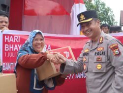 Kapolresta Pekanbaru Serahkan 1.600 Paket Sembako Bantuan Kapolri