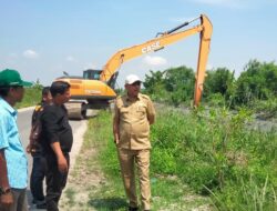 Dinas PUTR Rohil Gencar Lakukan Normalisasi Sungai dan Parit di Kecamatan Bangko dan Sinaboi