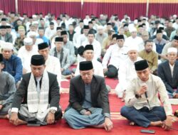 Bupati Rohil Laksanakan Sholat Idul Adha di Masjid Agung Al Ikhlas Bagansiapiapi dan Gelar Open House