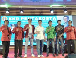 Hadiri Hari Pentakosta, Bupati Afrizal Sintong Sampaikan Pesan Persatuan