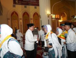 Sebantak 401 CJH Rohul resmi di Lepas Bupati Rohul