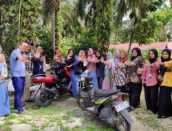 Mahasiswa KKN UNRI Kunjungi Rumah Warga desa Hangtuah, Lakukan Wawancara Pada Ibu Hamil dan Ibu Menyusui Tentang Faktor Resiko Stunting