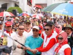 Bupati Rohil Lepas 78 Peserta Pawai Karnaval