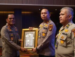 BUPATI INDRAGIRI HULU BERI SELAMAT DAN APRESIASI ATAS DUA PENGHARGAAN YANG DITERIMA POLRES INHU