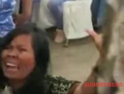 Diduga ODGJ, Kunjungan Presiden Jokowi Diwarnai Insiden Lempar Sandal dan Air Mineral