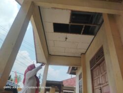 Gedung Aula kelurahan Karangrejo Kondisinya Rusak Parah Memprihatinkan