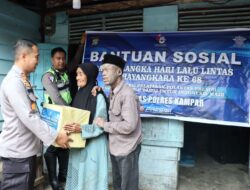 Jelang Hari Lalu Lintas Bhayangkara ke 68, Kapolres Kampar Berikan Bantuan Sosial Kepada Kaum Rentan