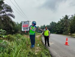 Guna Menciptakan Kamseltibcarlantas yang Kondusif, Satlantas Polres Pelalawan Tebar Polisi Samaran