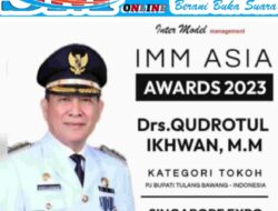 Pj Bupati Drs Qudrotul Ikhwan, Raih Penghargaan The Best Leader Public Service