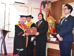 UNRIDA Laksanakan Wisuda, Bupati INHU Ucapkan Selamat