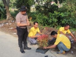 Polres Pelalawan laksanakan Bhakti Penanaman Pohon Serentak dalam Rangka SSDM Polri Mengabdi Untuk Negeri 2023