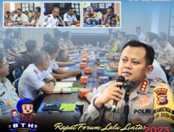 Dir Lantas Polda Riau Pimpin Rapat Forum Lalu Lintas untuk Sukseskan Program Bulan Tertip Helm