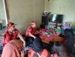 Beri Dukungan Moral, Ketua MPC PP Pelalawan Jenguk Wanita Disabilitas Korban Perkosaan