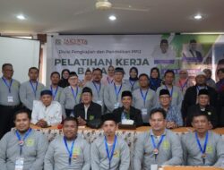 Buka Pelatihan Kerja Bahagia, Ini Pesan Kiai Nasir Zein