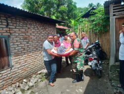 Babinsa Koramil 12 Siabu, dan ketua Karang Taruna tanggap cepat Jenguk Ini Bu Nurlelan yang sedang sakit