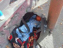 Warga Temukan Bayi di Depan Gereja