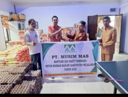 Bantuan Sembako dari PT Musim Mas Ringankan Beban Warga Terdampak Banjir di Kabupaten Pelalawan